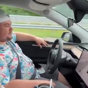 Tesla trollt a weng
